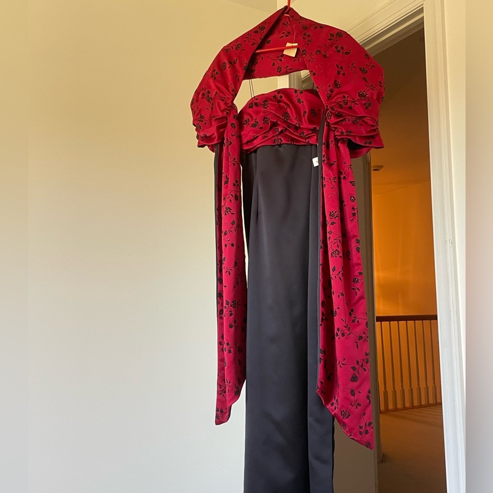 Black & red evening gown with scarf